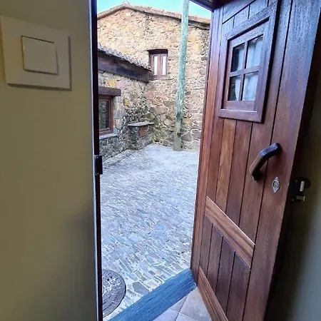Casa Catraia No Pulmao Da Serra Da Lousa *