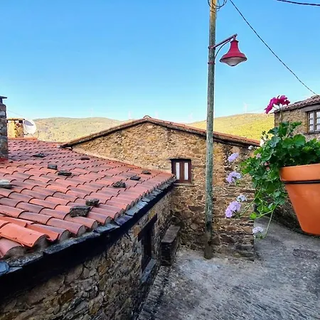Casa Catraia No Pulmao Da Serra Da Lousa